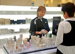 カネボウ化粧品 ロシアの販売子会社に日本人ｂｃを派遣 健康美容expo ニュース